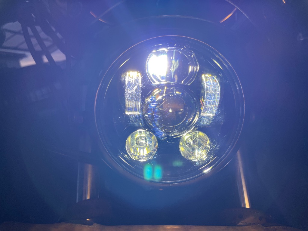 ネイトヘッドライト5.75 5-3/4スポーツスターダイナソフテイル ネイトヘッドライト5.75 5-3/4スポーツスターダイナソフテイル top