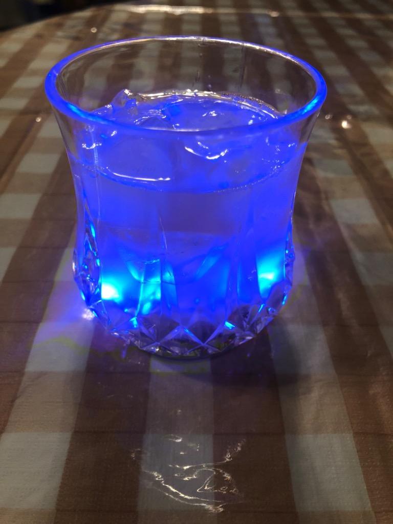 光るロックグラス 飲み物を注ぐとカラフルに点灯 液体センサー タンブラー コップ 面白 雑貨 パーティーグッズ ついで買いセール  ◇  センサーネオングラスP :20151013-neon-glass:TOP1!プライス - 通販 - Yahoo!ショッピング