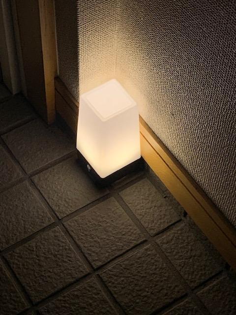 送料無料/定形外 LEDセンサーライト 人感センサー 自動点灯/消灯 柔らかい暖色系の明かり 置き型 電池式 コードレス フットライト CH607  CH609 ◇ ライト :20211011-cop-sensorlight:TOP1!プライス - 通販 - Yahoo!ショッピング