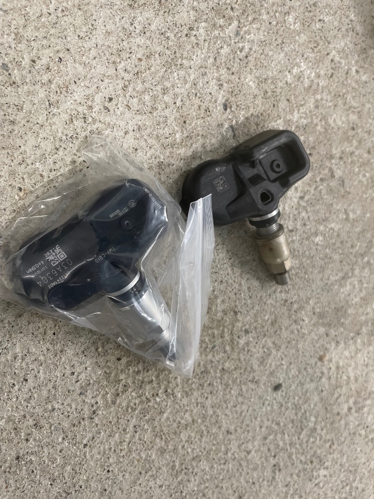 レクサス LS600h UVF45 UVF46 空気圧センサー TPMS タイヤプレッシャー