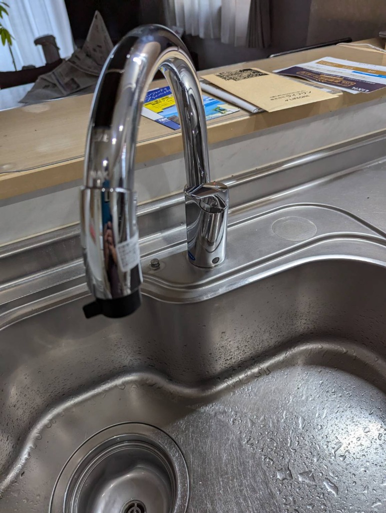 LIXIL 工事費込みセット キッチン用タッチレス水栓 乾電池式 LIXIL 工事費込みセット キッチン用タッチレス水栓 乾電池式