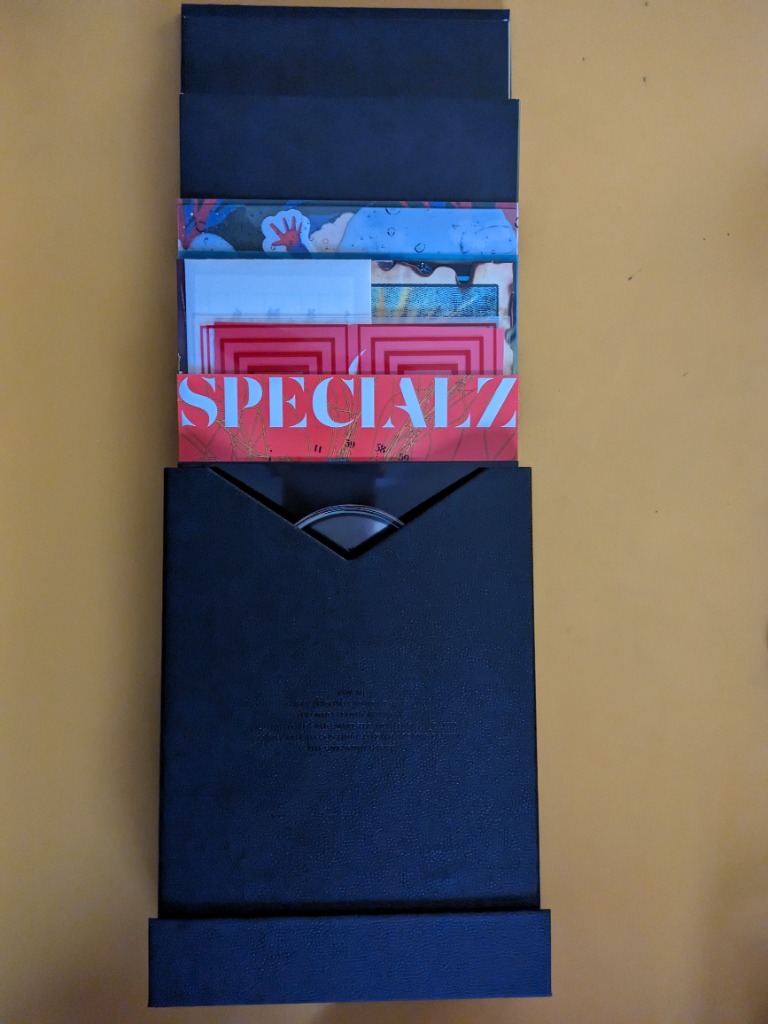 King Gnu THE GREATEST UNKNOWN ［CD+Blu-ray Disc］＜初回生産限定盤