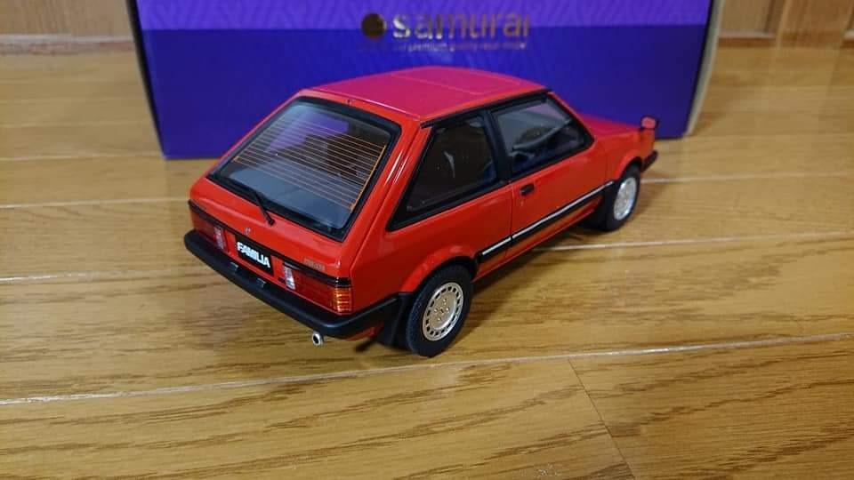 京商 マツダ ファミリア (レッド) (1/18スケール レジン 京商 マツダ ファミリア (レッド) (1/18スケール レジン