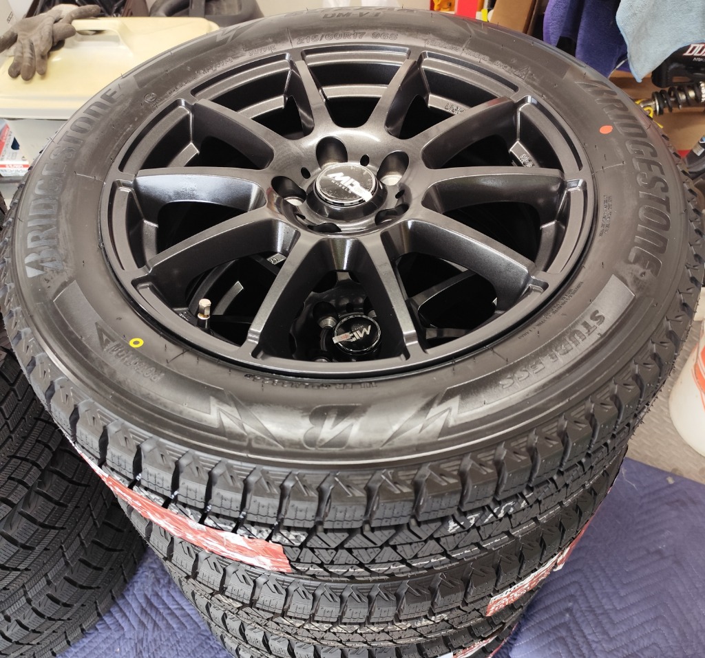 MID シュナイダー スタッグ 17インチ 7.0J 5H114.3 +48