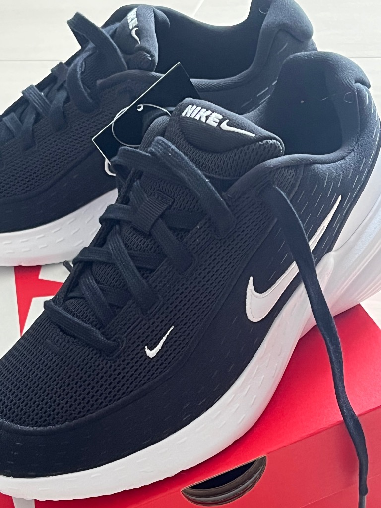 NIKE（ナイキ） スニーカー レディース アップリフト IB2766 Nike