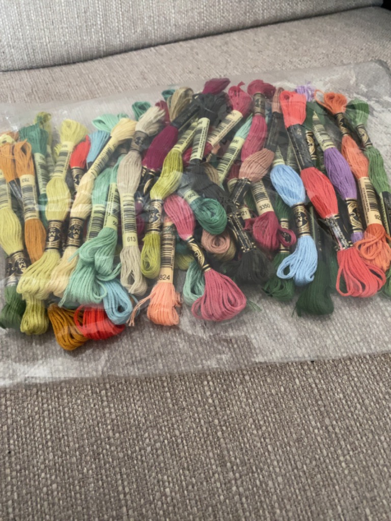 刺繍糸 DMC 25番 8m 刺しゅう糸 DMC25 Art117 紫系2 : つくる