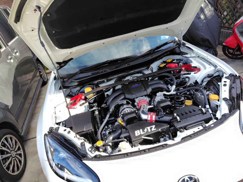 GR86/BRZ BLITZ サクションキット インテークパイプ レッド ZN8