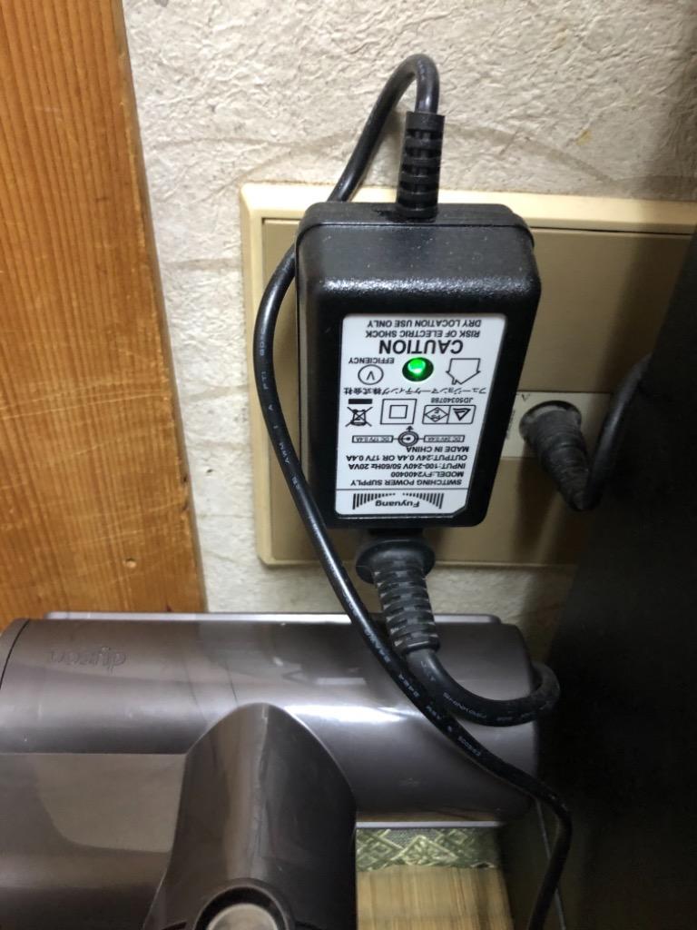 Dyson ダイソン　DC35　2台セット　付属品、充電器付き　簡易清掃済み Dyson ダイソン DC35 2台セット 付属品、充電器付き 簡易清掃