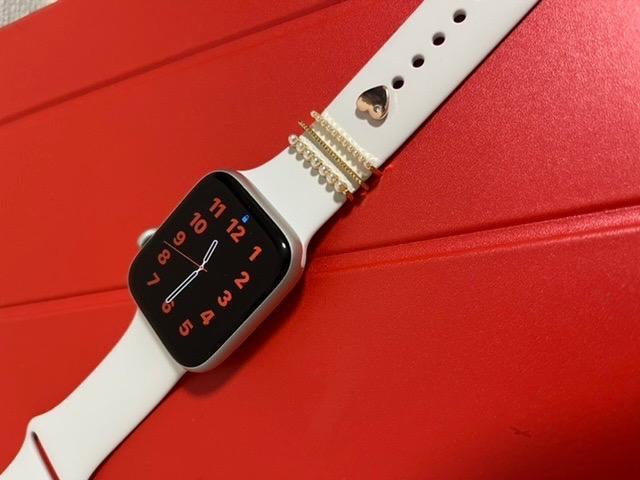 アップルウォッチ バンド ベルト チャームアクセサリー 女性