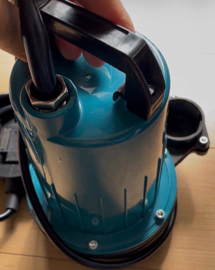 水中ポンプ バッテリー式 12m揚程 充電式 排水ポンプ マキタ18V互換