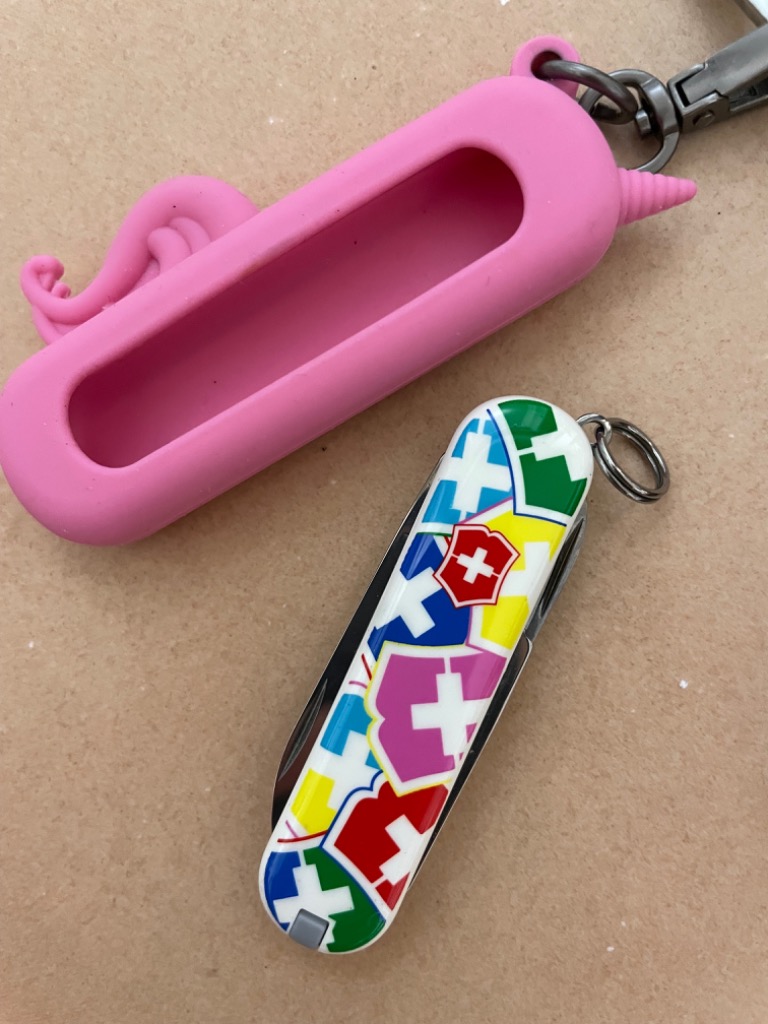 VICTORINOX ビクトリノックス 公式 シリコンケース クラシック