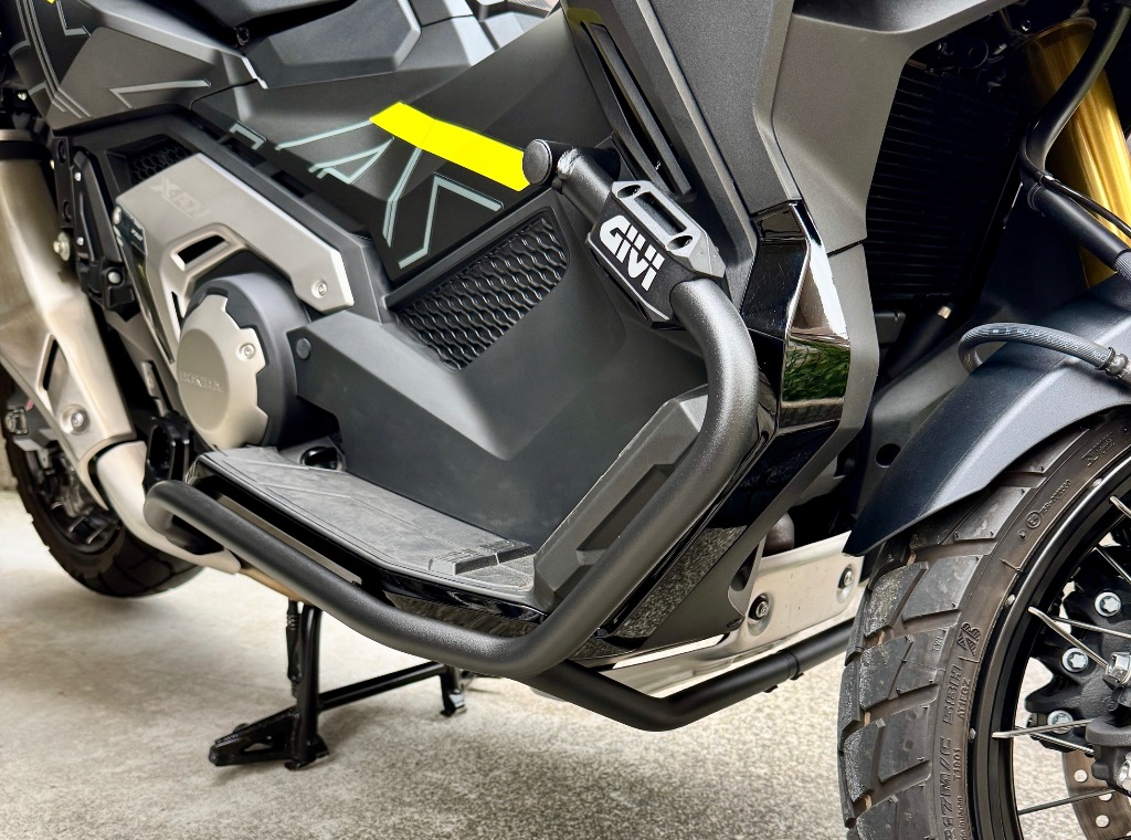 GIVI TN1156 エンジンガード エンジンプロテクター クラッシュバー／HONDA X-ADV 750 (21 - 23) / HONDA X-ADV 750 (17 - 20)専用 X-ADV GIVI エンジンガード TN1156（GIVI TN1156 Specific Engine