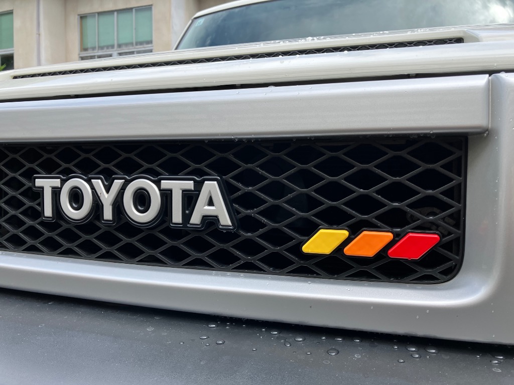 TacoVinyl タコビニール　グリルバッジ　サボテン　rav4 tacoma Taco Vinyl グリルバッジ RAV4 3色 エンブレム フロントグリル