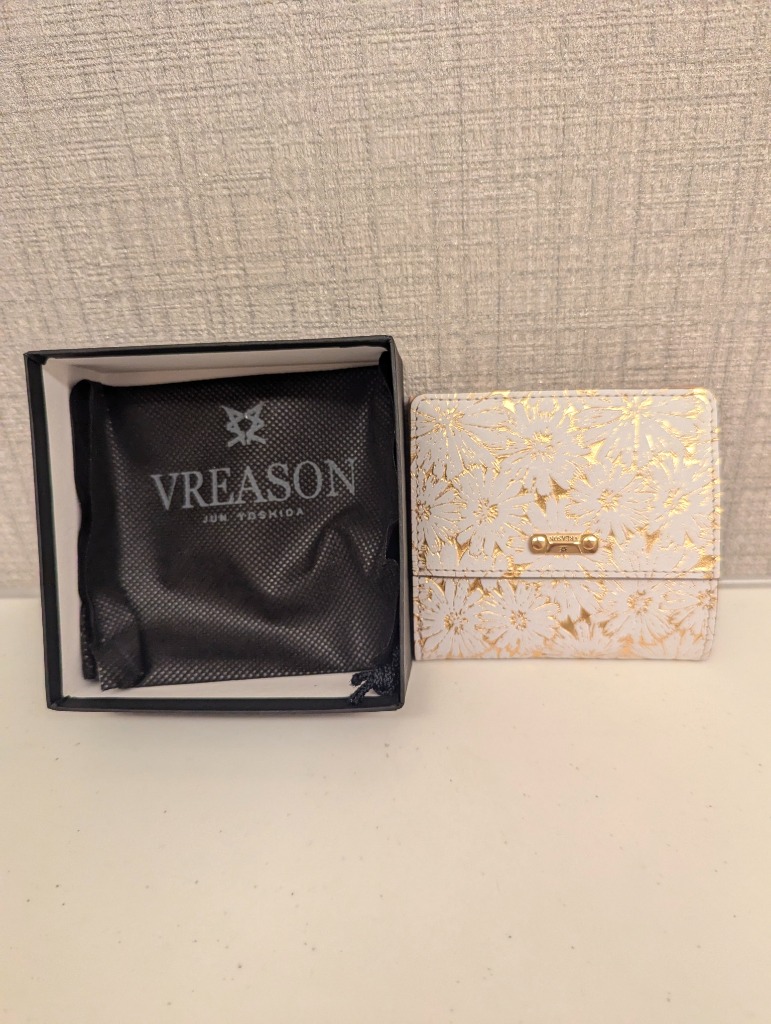 VREASON 二つ折り財布 ボックス 日本製 本革 デイジー 花柄