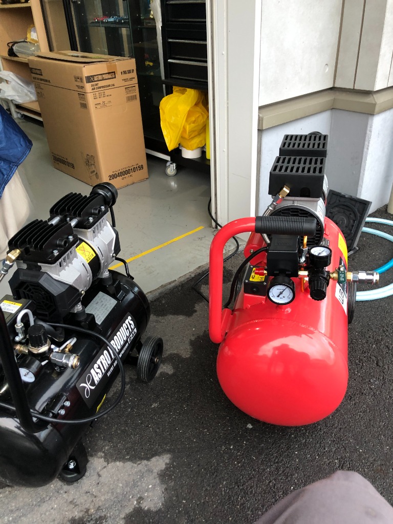 オイルレスエアーコンプレッサー39L 静音 アルミ製 : 特得展示会