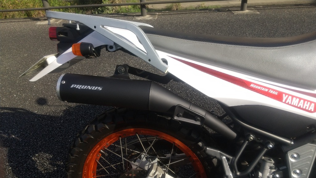 PRUNUS ブラックマフラー セロー250 xt250x（PRUNUS プラナス