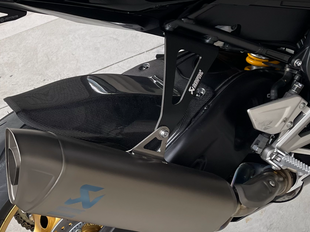 TSR テクニカルスポーツレーシング カーボンリアフェンダー