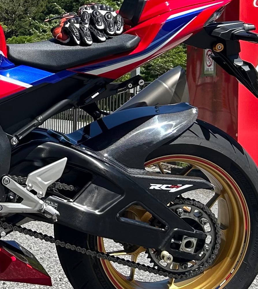 TSR テクニカルスポーツレーシング カーボンリアフェンダー CBR1000RR