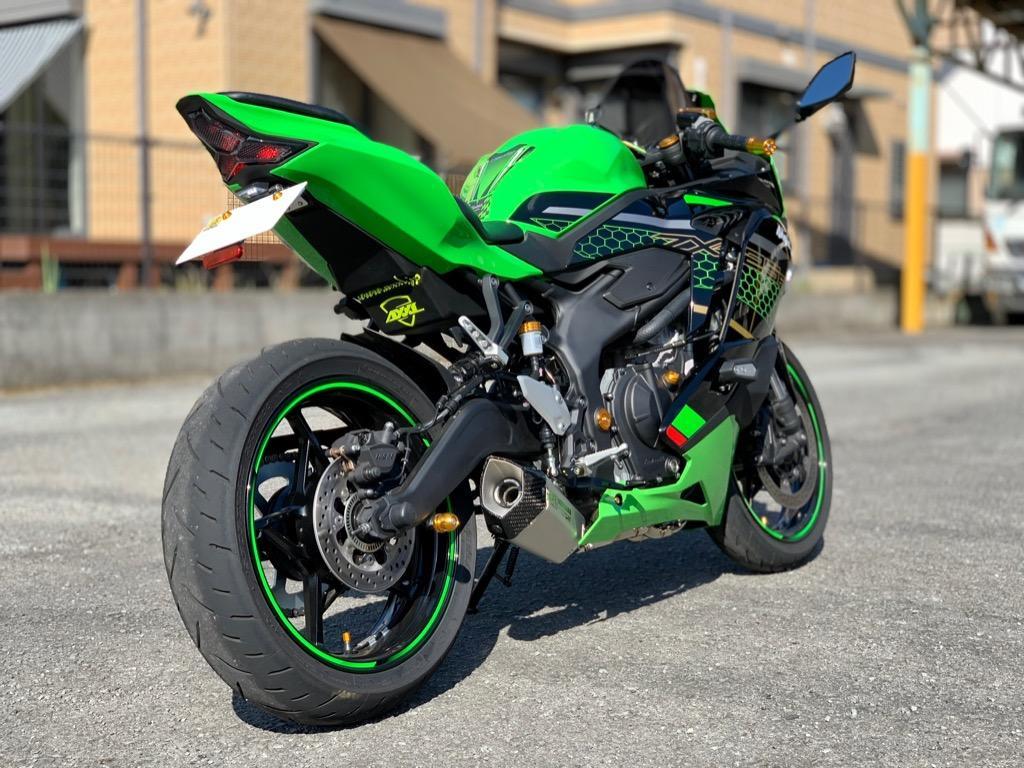 なりた ヨシムラ HEPTA FORCE TSS レーシングサイクロン サテンフィニッシュ
