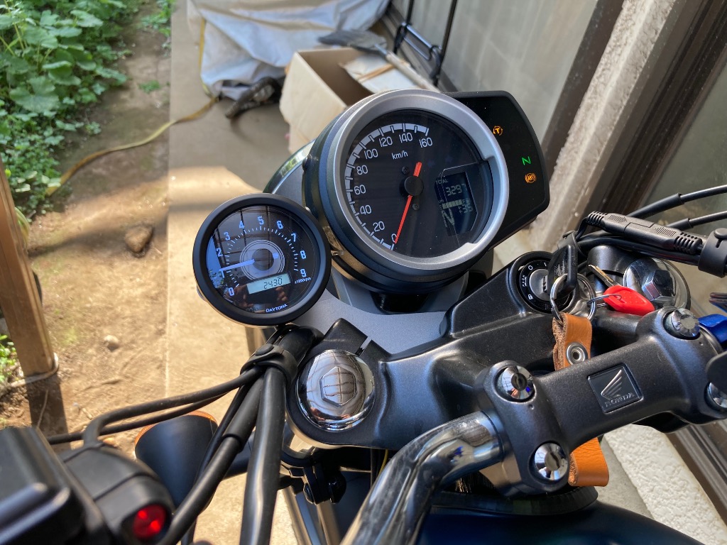 DAYTONA(バイク用品) DAYTONA デイトナ VELONA 電気式 タコ DAYTONA(バイク用品) DAYTONA デイトナ VELONA 電気式 タコ