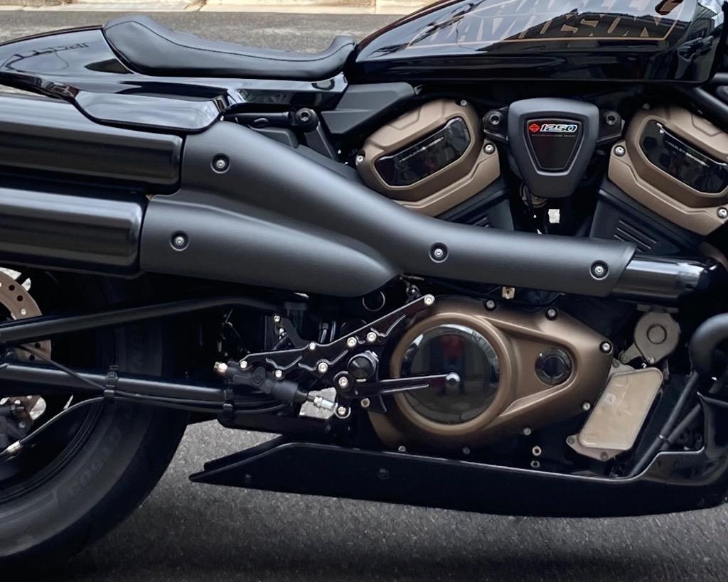 ミスミエンジニアリング、ハーレースポーツスター用タンデムステップホルダー黒 MISUMI ENGINIEERING ミスミエンジニアリング スポーツスターS用