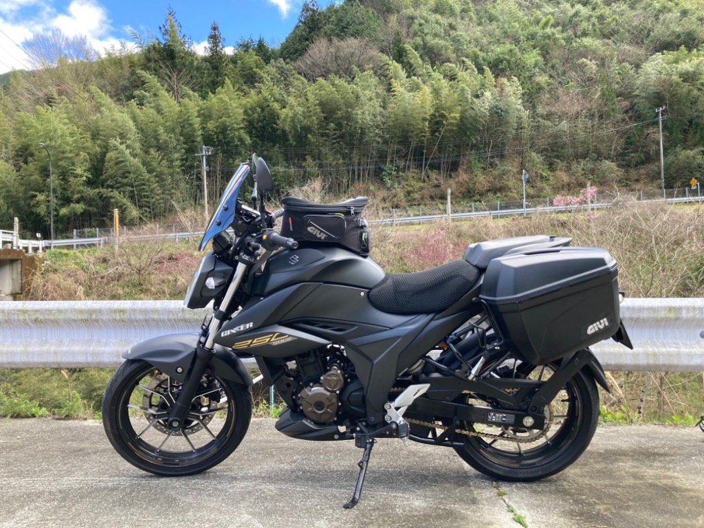 絵　モトコ MOTOCO モトコ オリジナル GIVI E22 専用ホルダー ジグサー250 SUZUKI