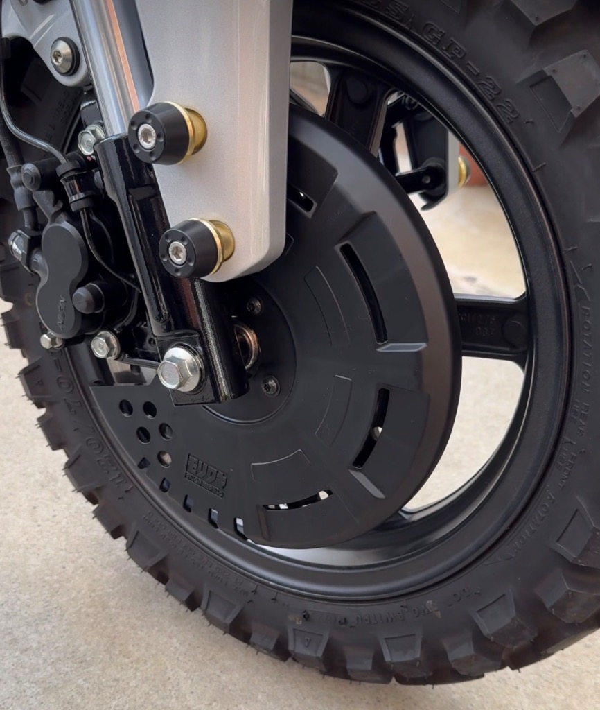 モリワキ MORIWAKI ENGINEERING モリワキエンジニアリング フロント