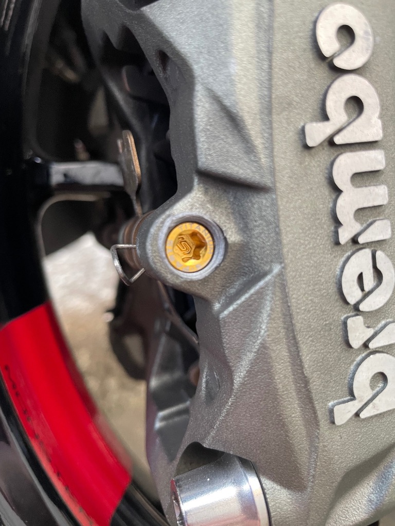 S-PARTS エスパーツ BREMBO M4.32 キャリパー用チタンパッドピン