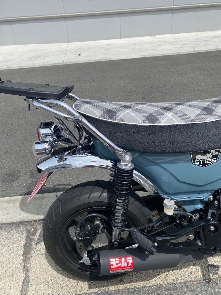 H2C（エイチツーシー） クロームリアフェンダー DAX125 HONDA ホンダ
