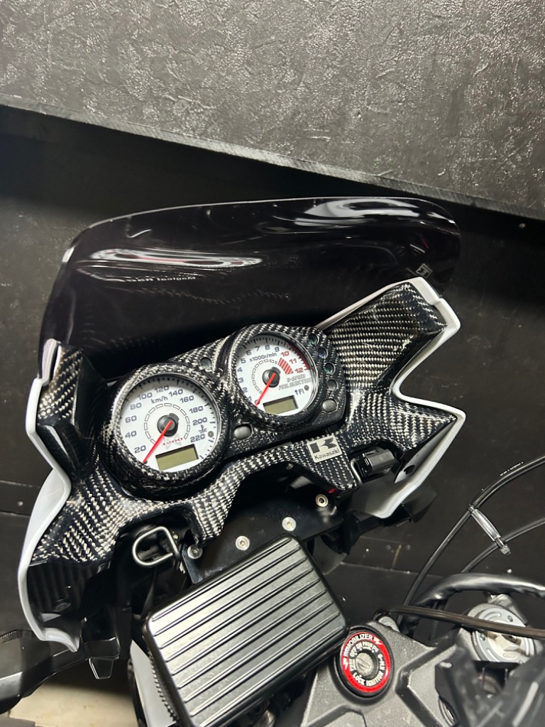 ◇◇ZRX1200 DAEG マジカルレーシング メーターカバー 綾織り