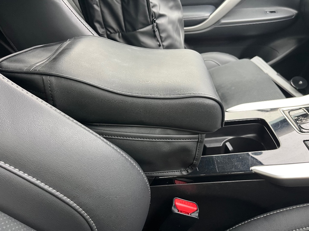 三菱 エクリプスクロスPHEV アームレスト アームクッション センター