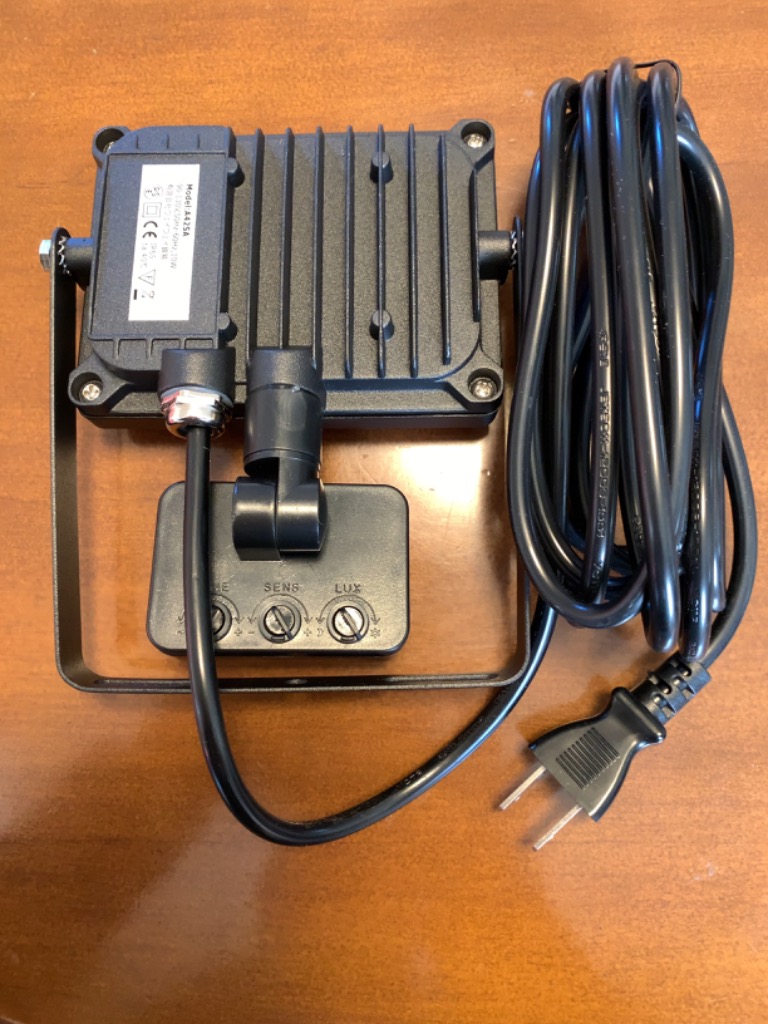 WEIMALL LED投光器 人感センサー 10W 100W相当 センサーライト WEIMALL LED投光器 人感センサー 10W 100W相当 センサーライト