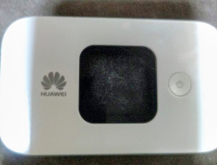PC周辺機器 Huawei E5577 HUAWEI 中古 E5577 SIMロック解除済み Huawei 中古wi-fiルーター