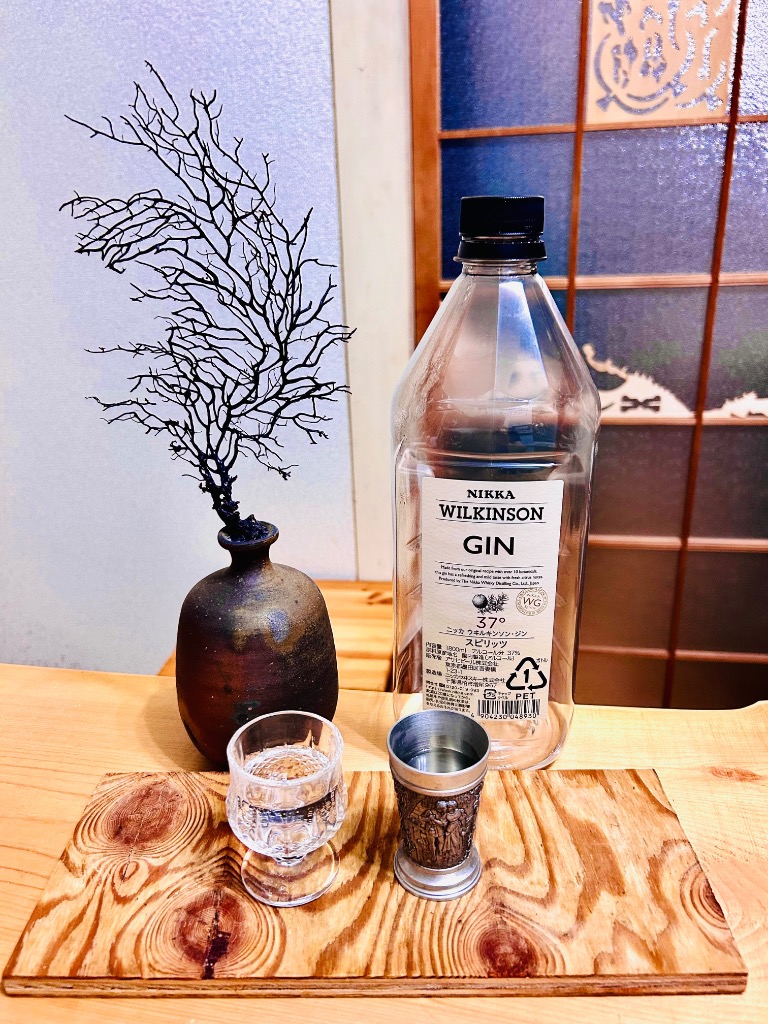 ニッカジン 37度1.8Ｌ５本　サントリーウォッカ40度1.8Ｌ１本 ニッカジン 37度1.8L5本 サントリーウォッカ40度1.8L1本