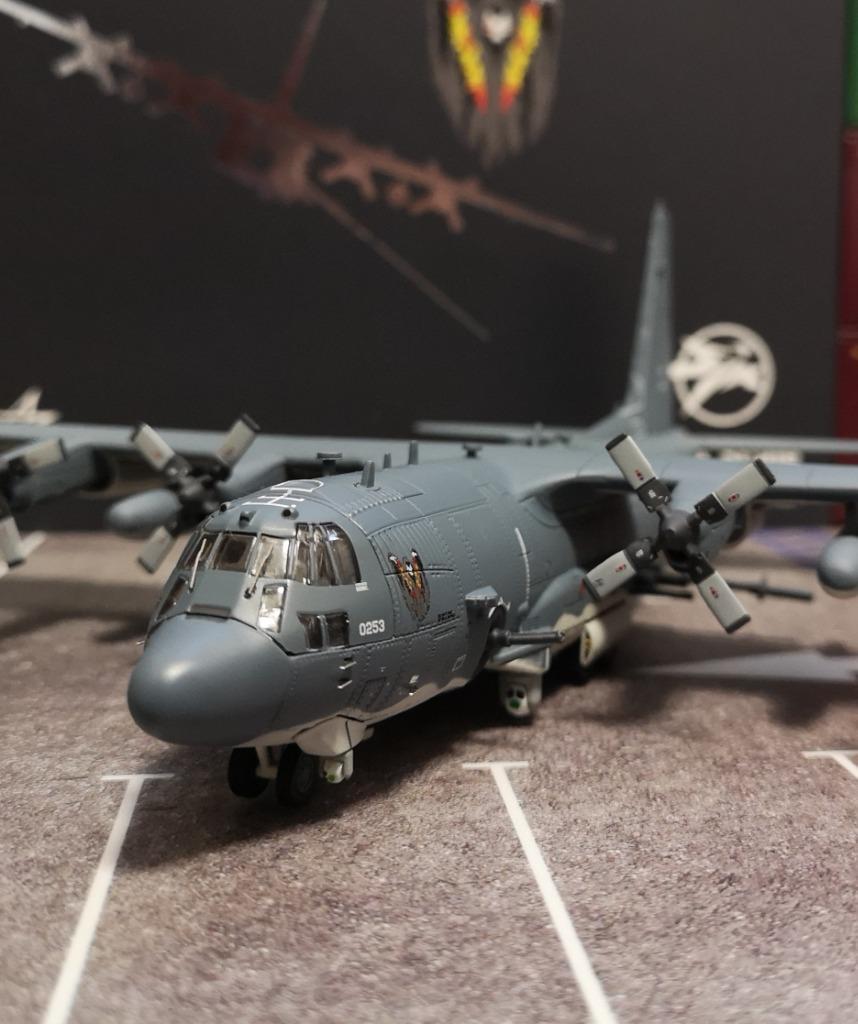 S14 エスワンフォー ダイキャストモデル 1/144 AC-130U Spooky II