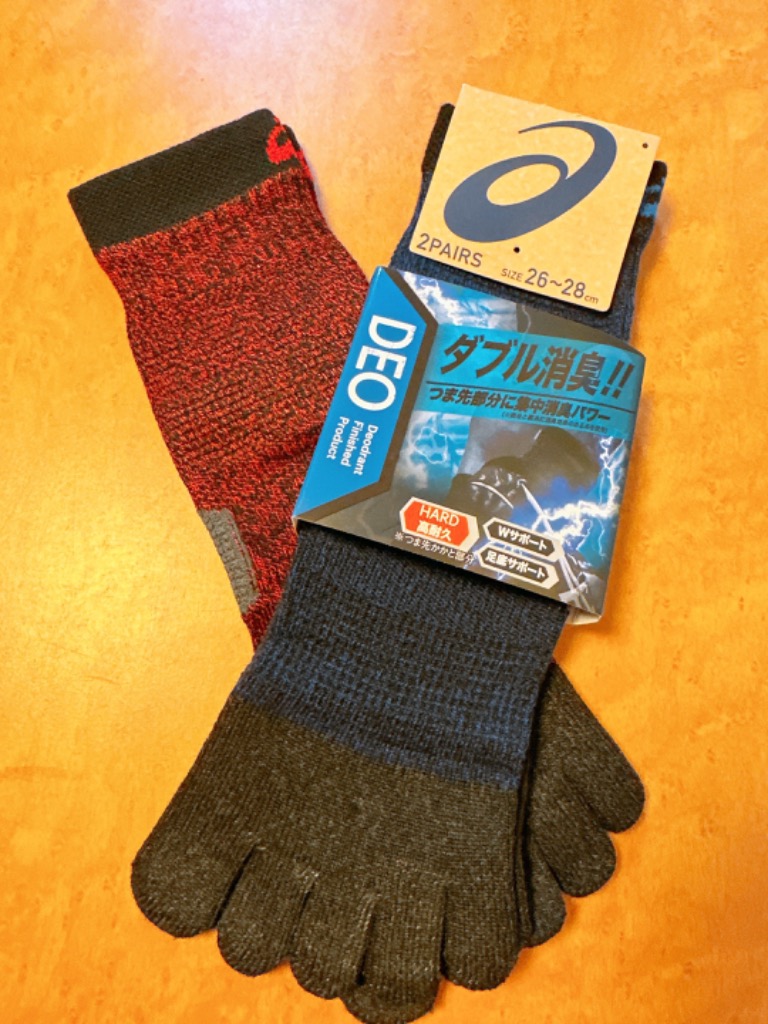 workshop-tamai_asics-socks-