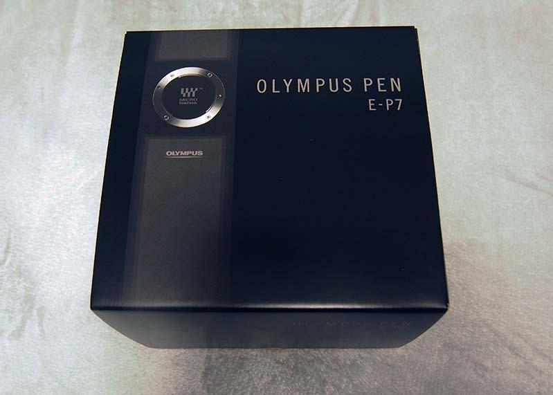 オリンパス OLYMPUS ミラーレス一眼カメラ(ボディ単体)シルバー PEN E