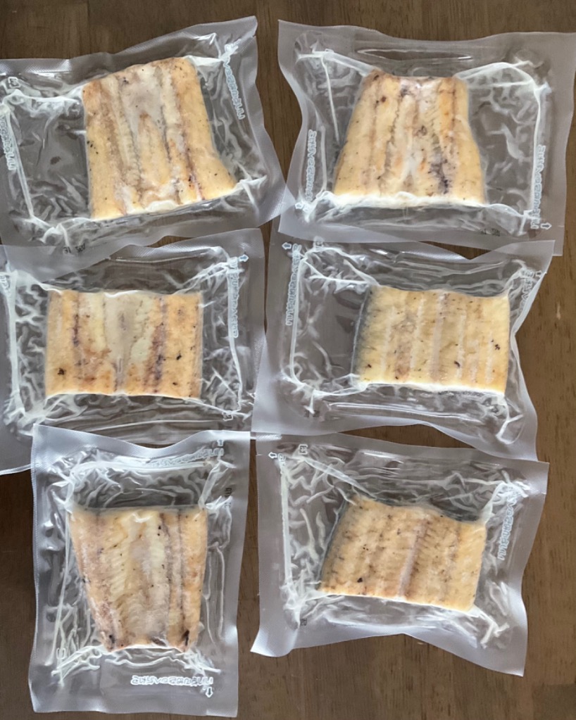 ふるさと納税 鹿児島県 大崎町 鹿児島県産うなぎカット白焼き6袋 計300g以上（パック個包装）| 国産 うなぎ 鰻 国産うなぎ 鹿児島県産うなぎカット白焼き6袋 計300g以上（パック個包装
