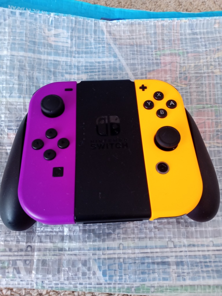 Joy-Con(L) ネオンパープル／(R) ネオンオレンジ HAC-A-JAQAA