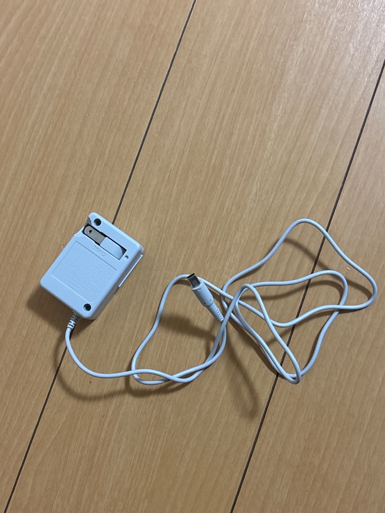 ニンテンドー 3DS 充電器 ACアダプター 互換 充電 コンパクト