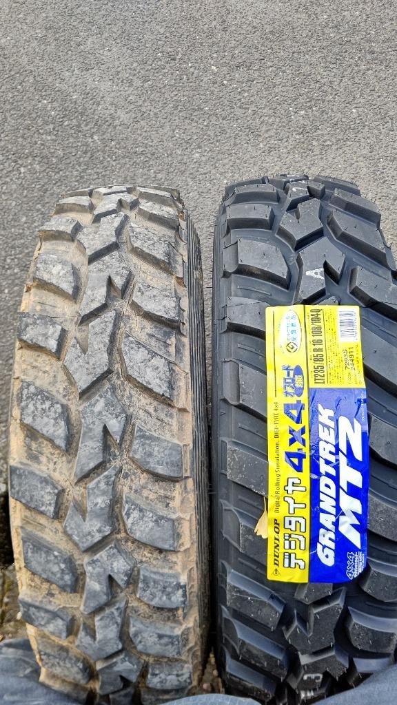 グラントレック MT2 ダンロップ 235/85R16 108/104LT OWL サマー