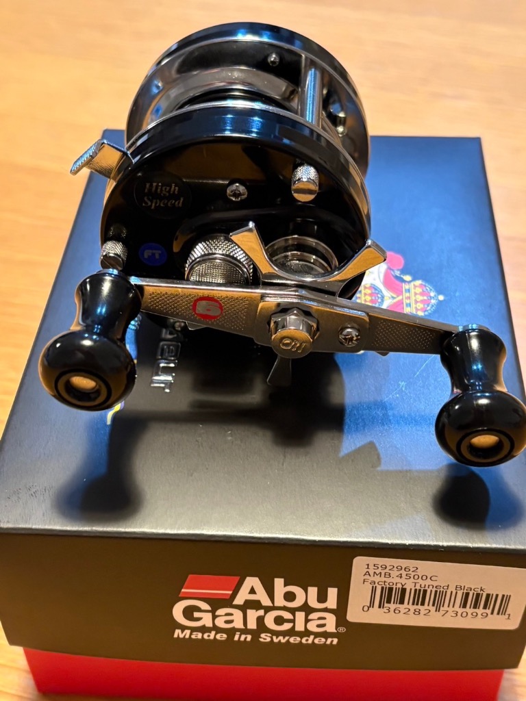 アブ Ambassadeur 4500C FACTORY TUNED ブラック 丸型ベイトリール