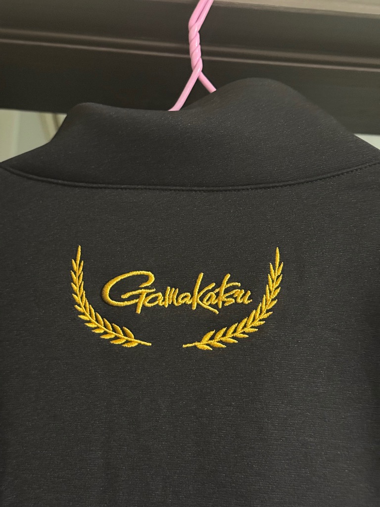 がまかつ ウェア ジャージスーツ (ワッペン) GM3781 ブラック/ゴールド