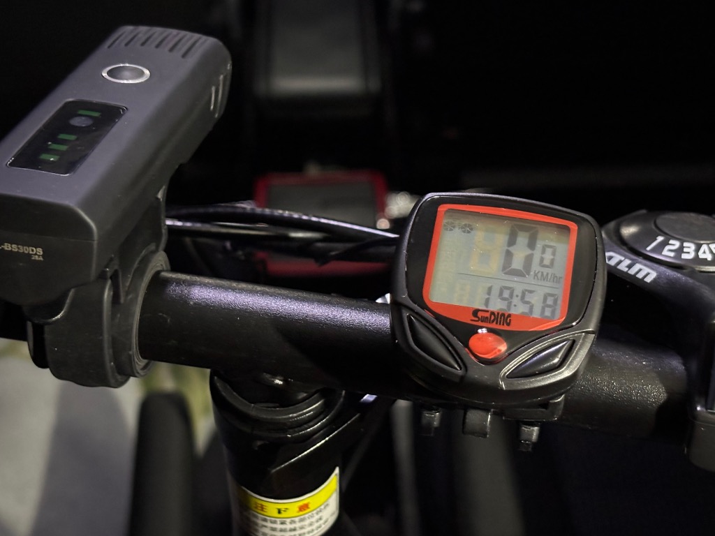 数量限定在庫限り 送料無料 サイクルメーター スピードメーター 防水