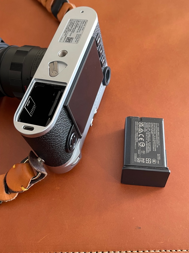【未使用レベル】Leica ライカ M11用 バッテリー BP-SCL7 The Leica BP-SCL7 lithium-ion battery is now available in