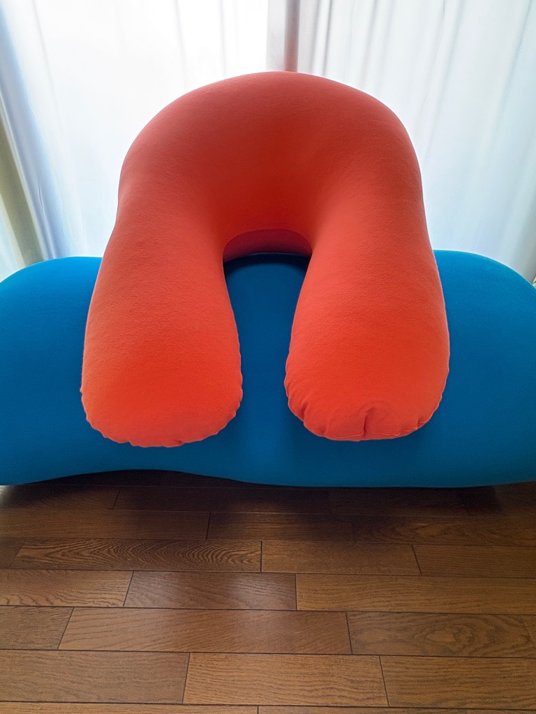 Yogibo U字型クッション U字型が背もたれやヒジ置きに。授乳や