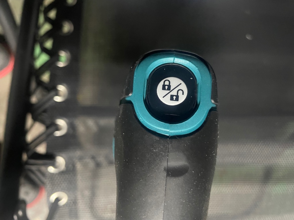 マキタ 10.8V 充電式ジグソー JV103DSH 1.5Ahバッテリ・充電器 マキタ 10.8V 充電式ジグソー JV103DSH 1.5Ahバッテリ・充電器