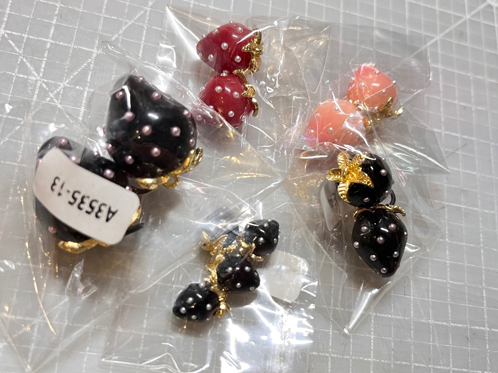 いちごチャーム 樹脂製イチゴチャーム かわいいフルーツチャーム いちごチャーム 樹脂製イチゴチャーム かわいいフルーツチャーム