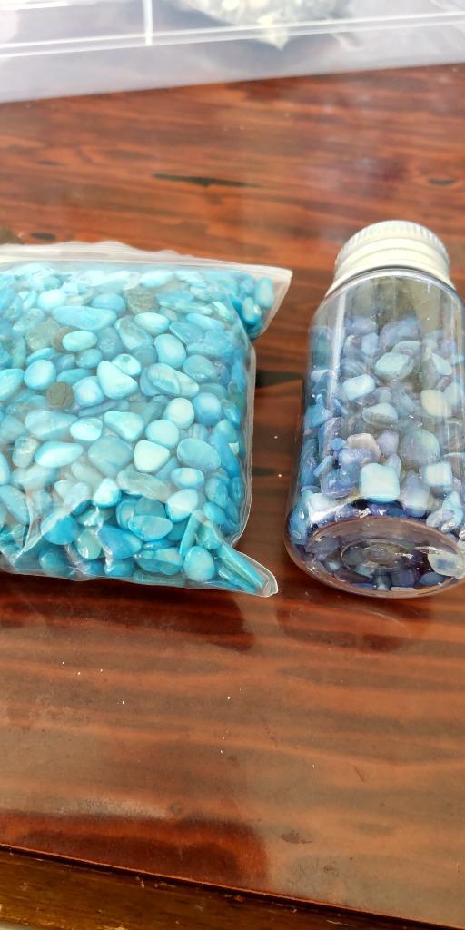 ③シェル さざれ ブルー 染色 染色シェル貝 さざれ石(穴なし) ブルー 5-7mm(50g) : ビーズ