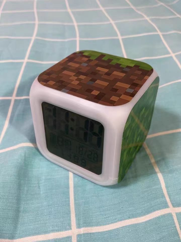 Minecraft 目ざまし時計 目覚まし時計 大音量 デジタル クロック